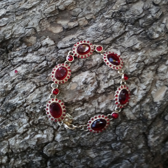 🩸🔔 Crystal Ruby 💛 Bracelet 💢❤ - Picture 2 of 7